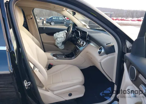 2022 Mercedes-Benz Glc 300 4Matic Suv z USA, uszkodzony, nr VIN W1N0G8EBXNV382755